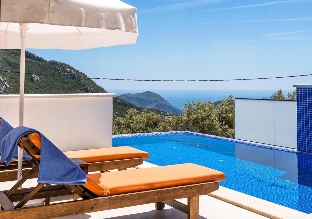 Villa 1 Sleeps 2 Honeymoon Isolated Infinity-Villa Orkide Uzumlu  Luaran gambar