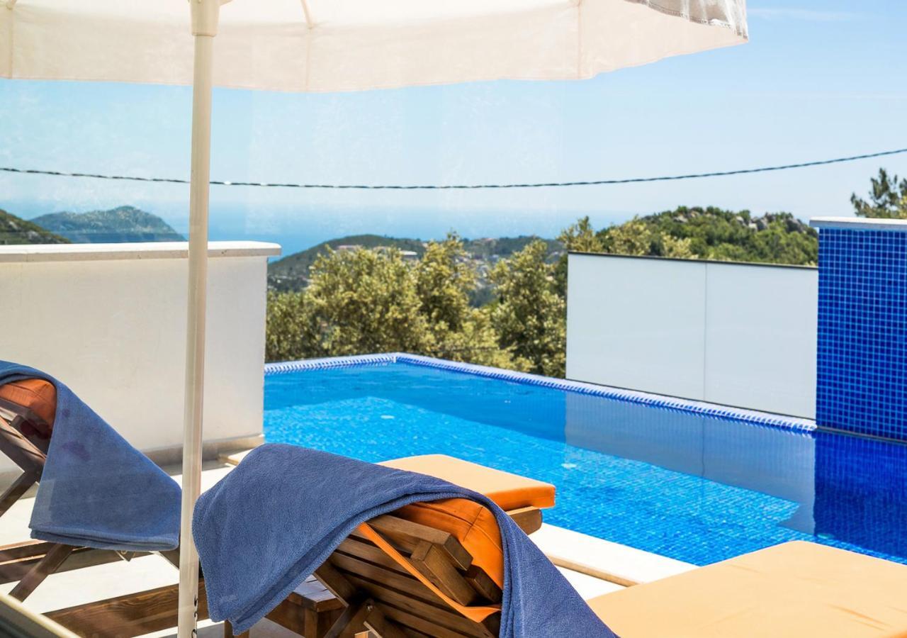 Villa 1 Sleeps 2 Honeymoon Isolated Infinity-Villa Orkide Uzumlu  Luaran gambar